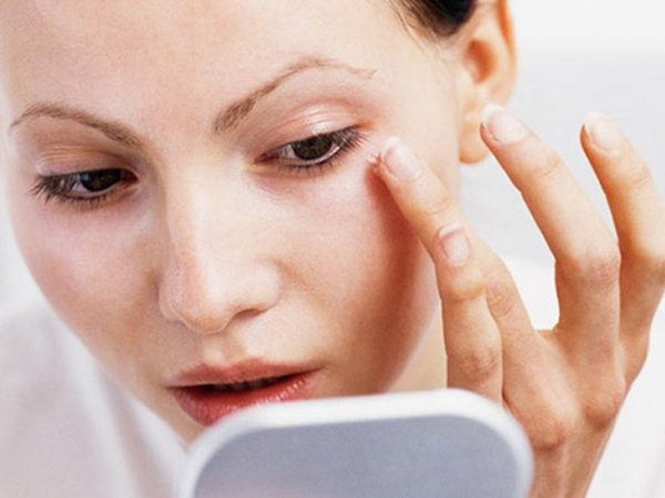 Tầm quan trọng của việc chăm sóc da vùng mắt